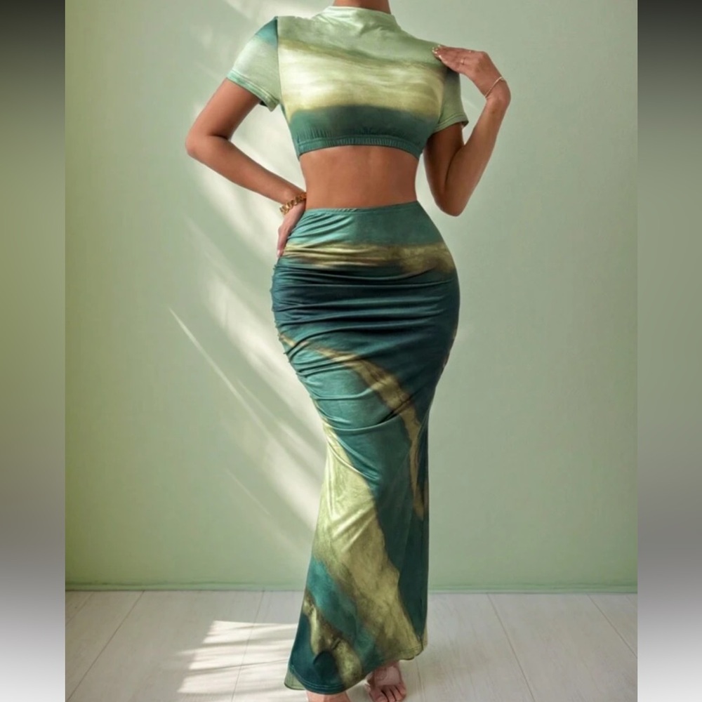 Green Marble Design Top and Skirt Set Size Small